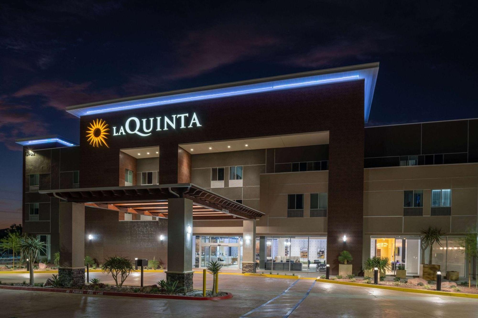 La Quinta Inn & Suites By Wyndham Yucaipa Exterior photo